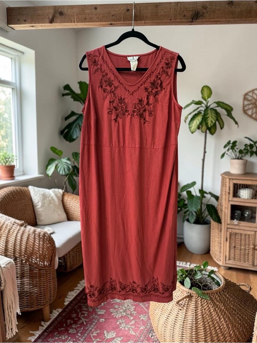 Vintage JL Studio Linen Blend Embroidered Midi Dress. Rusty Red.
Size :14